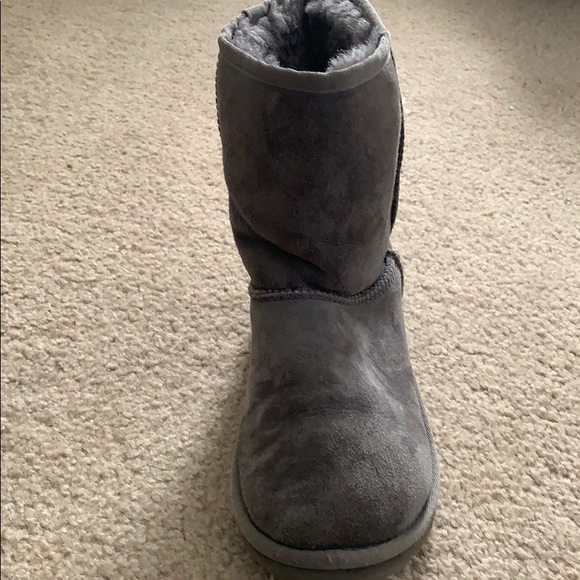 Ugg’s - Picture 3 of 4